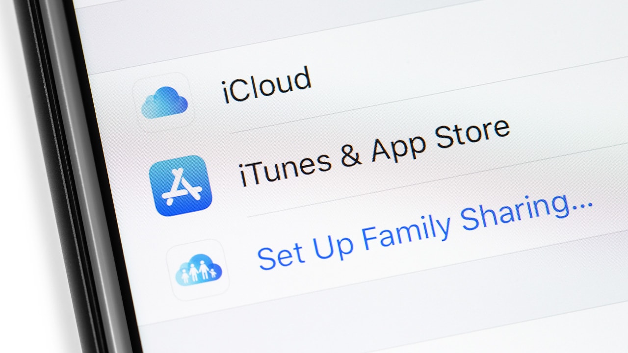Image: iCloud and iTunes Settings.